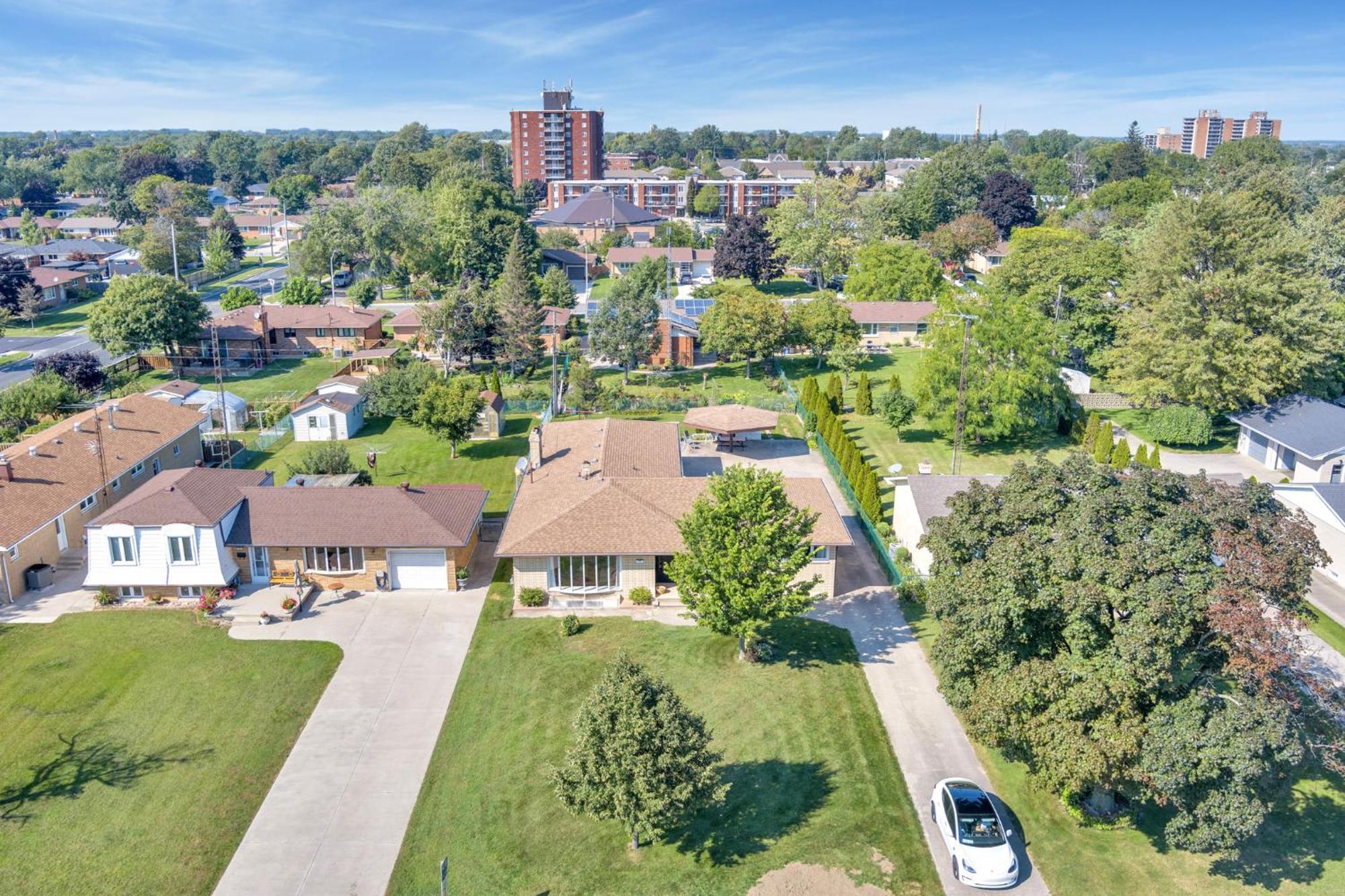 Park Bungalow #4 - Seacliff Beach Suites Leamington Dış mekan fotoğraf