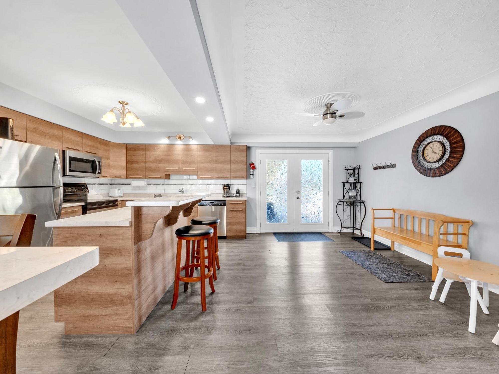 Park Bungalow #4 - Seacliff Beach Suites Leamington Dış mekan fotoğraf