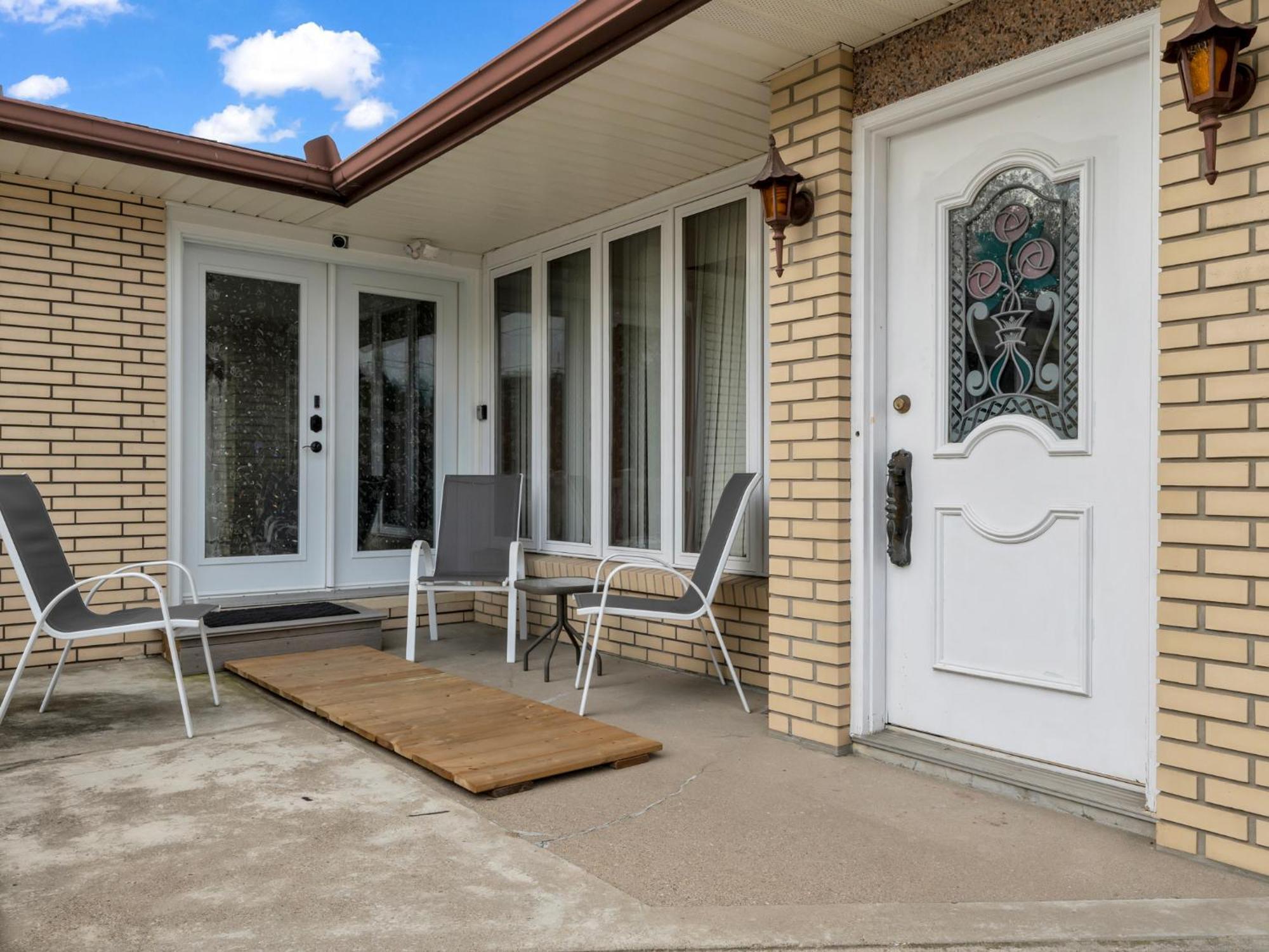 Park Bungalow #4 - Seacliff Beach Suites Leamington Dış mekan fotoğraf